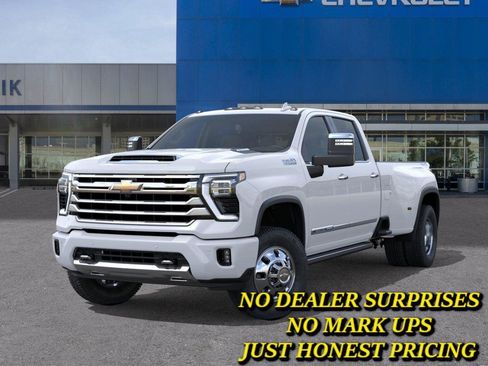 New 2026 Chevrolet Silverado 3500 High Country w/ High Country Premium Package AWD/4WD image 6