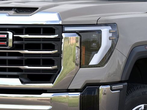 New 2026 GMC Sierra 2500 SLE w/ Preferred Package AWD/4WD image 10