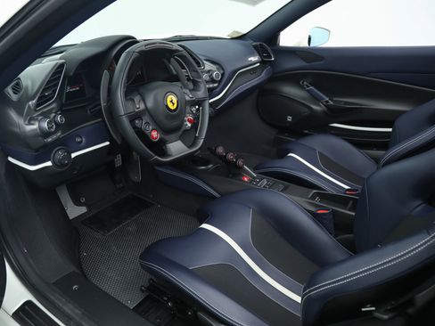 Certified 2020 Ferrari 488 Pista Spider image 2