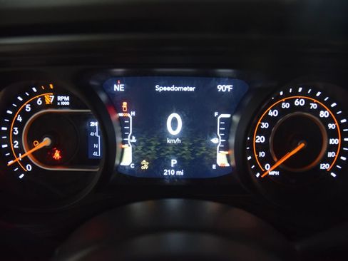Used 2026 Jeep Gladiator Mojave w/ Safety Group AWD/4WD image 46