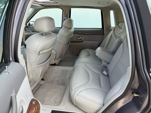 Used 1995 Lincoln Town Car Cartier image 21