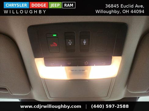 Used 2025 Nissan Pathfinder Platinum AWD/4WD image 26