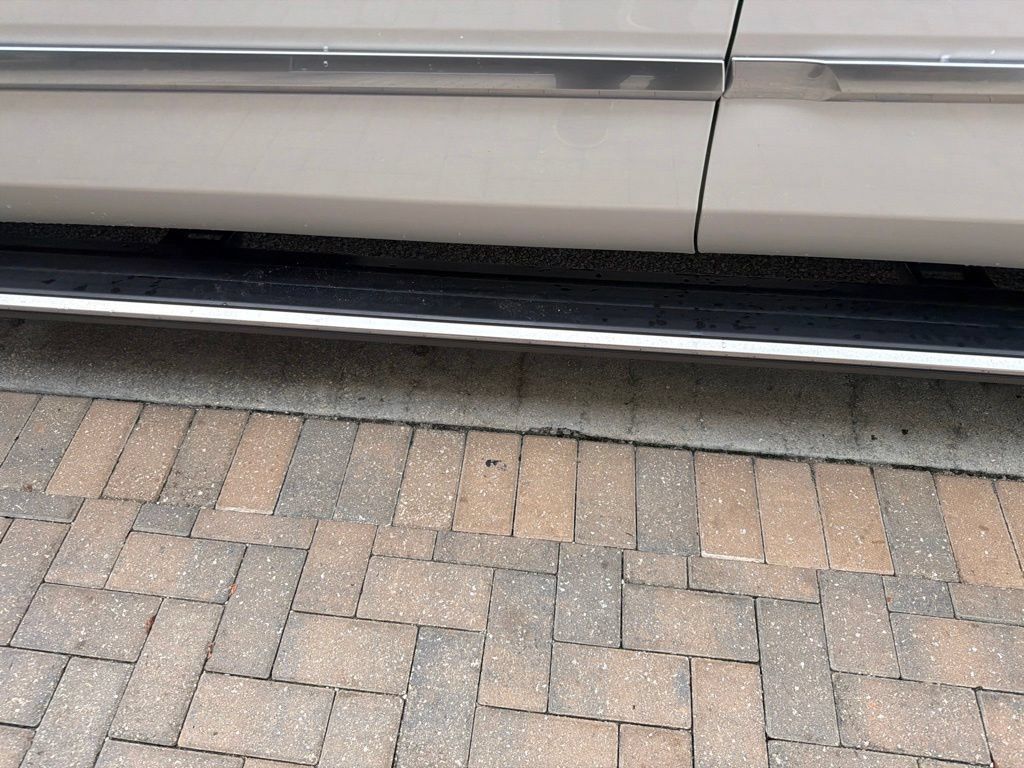 Used 2019 Cadillac Escalade Platinum AWD/4WD image 16