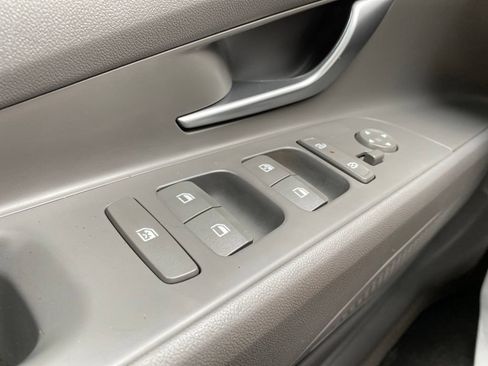Used 2024 Hyundai Elantra SEL FWD image 22