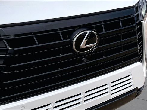 Used 2024 Lexus GX 550 w/ Accessory Package (2T) AWD/4WD image 36