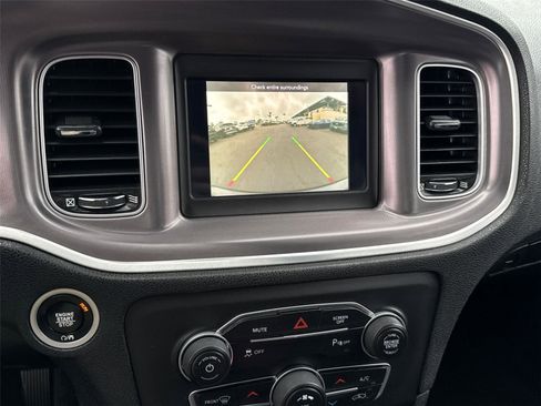 Used 2019 Dodge Charger SXT w/ Leather Interior Group image 31