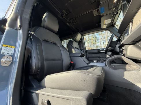 New 2025 Ford Bronco Outer Banks w/ Sasquatch Package image 33