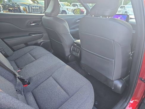 Used 2023 Toyota Crown AWD/4WD image 11