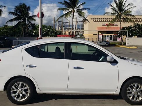 Used 2018 Nissan Versa SV w/ SV Special Edition Package FWD image 5