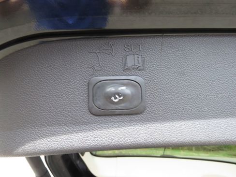 Used 2018 Ford Escape SEL w/ Ford Safe & Smart Package AWD/4WD image 18