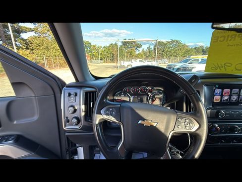 Used 2018 Chevrolet Silverado 1500 LT image 11