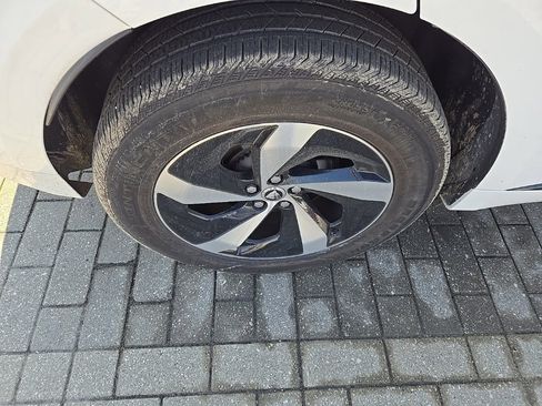 Used 2024 Jaguar F-PACE R-Dynamic S image 12