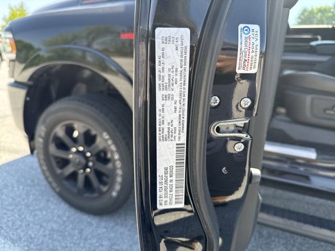Used 2022 RAM 2500 Laramie w/ Night Edition AWD/4WD image 11
