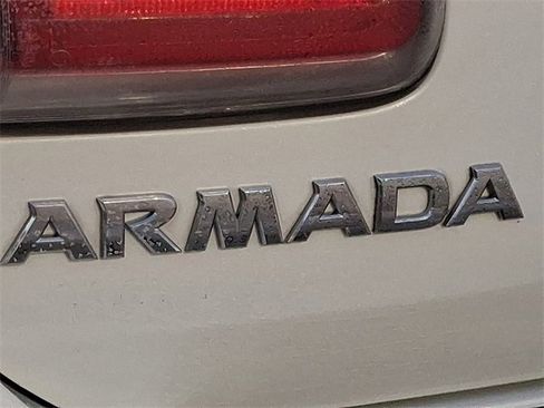 Used 2019 Nissan Armada Platinum w/ Captain's Chairs Package image 29