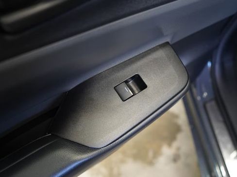 Used 2023 Toyota Prius LE AWD/4WD image 42