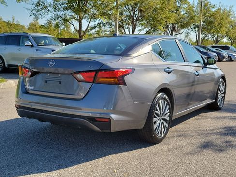 Certified 2024 Nissan Altima 2.5 SV FWD image 6