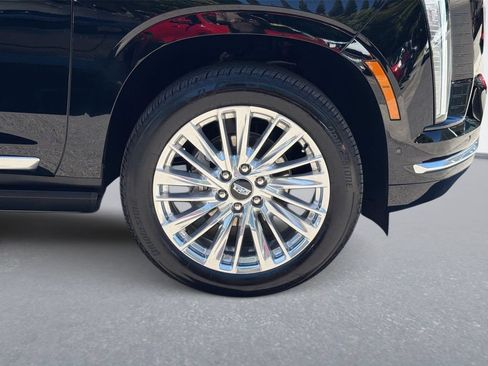 Certified 2026 Cadillac Escalade Luxury RWD image 37