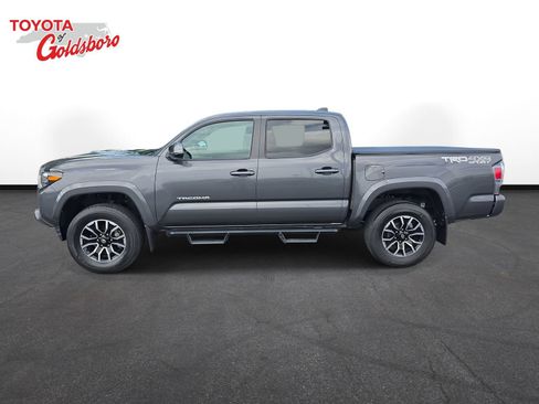 Used 2023 Toyota Tacoma TRD Sport w/ Technology Package AWD/4WD image 8