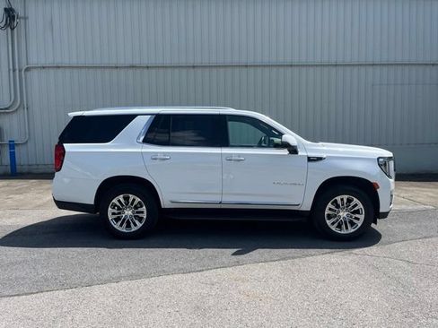 Used 2021 GMC Yukon SLT w/ SLT Premium Package AWD/4WD image 4