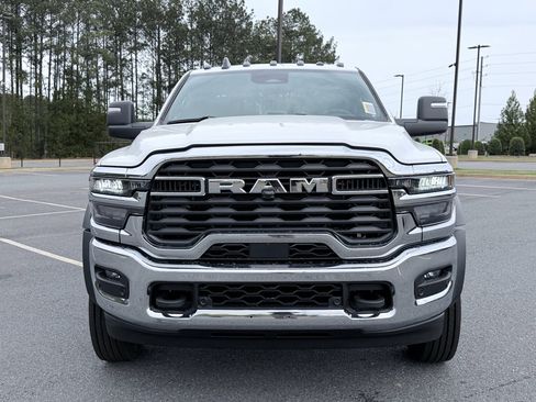 New 2026 RAM 5500 Tradesman AWD/4WD image 3