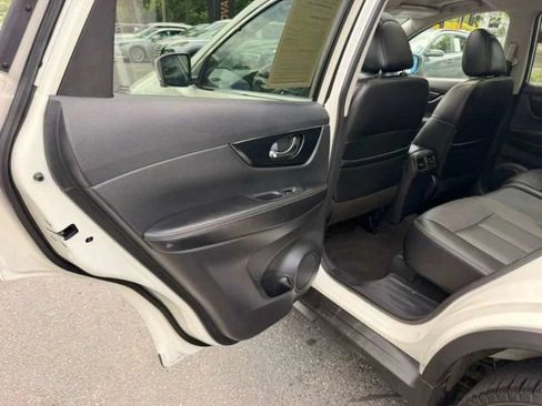Used 2020 Nissan Rogue SL w/ Premium Package AWD/4WD image 10