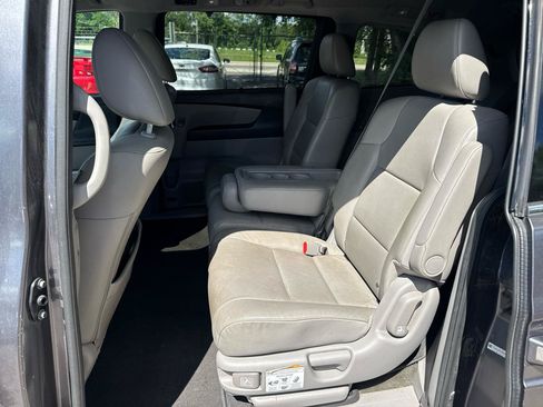 Used 2016 Honda Odyssey Touring image 11