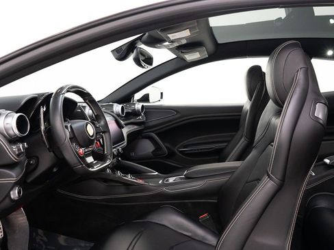 Used 2017 Ferrari GTC4Lusso image 15