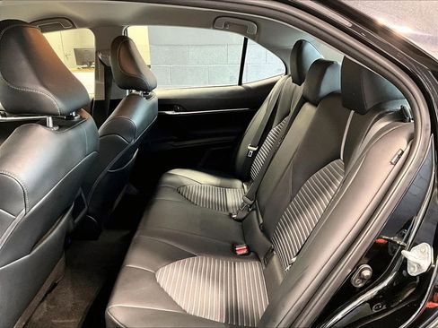 Used 2023 Toyota Camry SE w/ Cold Weather Package image 21