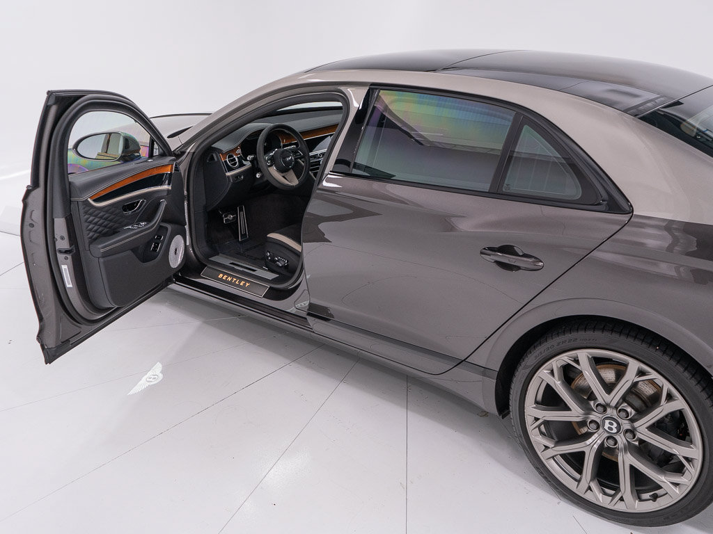 Used 2024 Bentley Flying Spur W12 AWD/4WD image 9