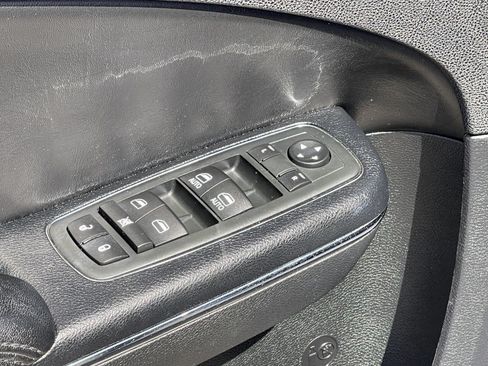 Used 2012 Dodge Charger SXT RWD image 18