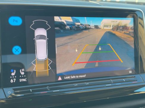 Used 2024 Volkswagen Atlas SE image 24