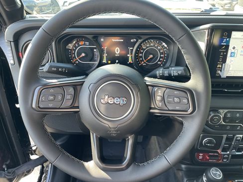 New 2026 Jeep Wrangler Unlimited Rubicon AWD/4WD image 17