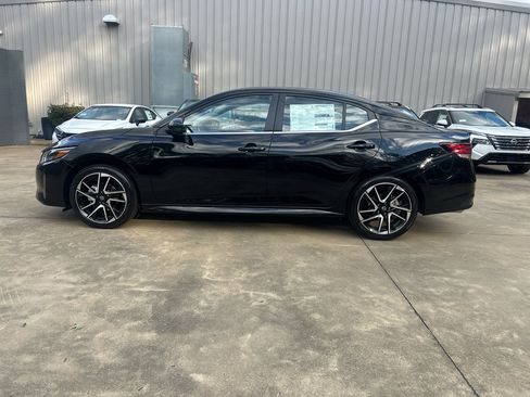 New 2025 Nissan Sentra SR w/ SR Premium Package image 7