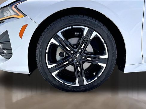 Used 2022 Kia K5 GT-Line FWD image 32