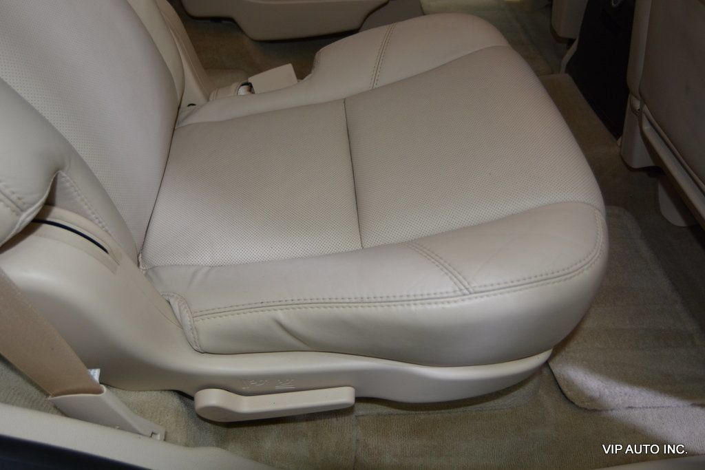 Used 2007 Cadillac Escalade AWD w/ Climate Package image 28