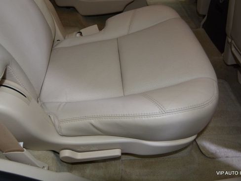 Used 2007 Cadillac Escalade AWD w/ Climate Package image 28