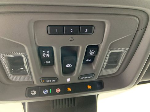 Used 2024 GMC Sierra 3500 SLT w/ SLT Convenience Package image 35