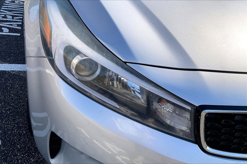 Used 2018 Kia Forte LX FWD image 29