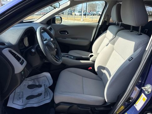 Used 2017 Honda HR-V EX image 13