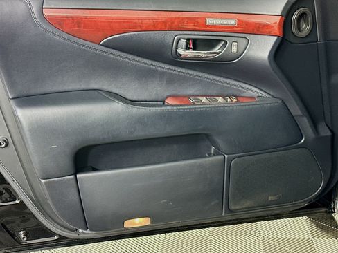 Used 2012 Lexus LS 600h L image 19