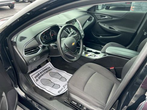 Used 2017 Chevrolet Malibu Hybrid FWD image 14