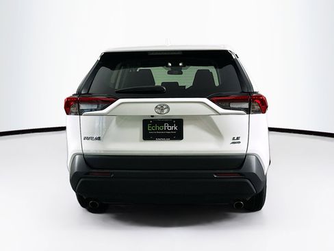 Used 2024 Toyota RAV4 LE image 7