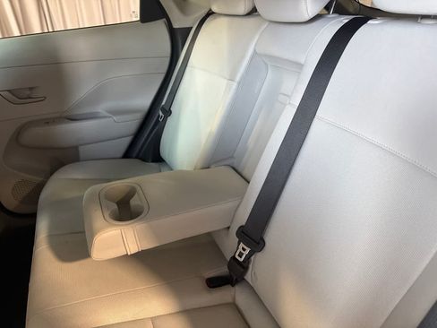 Used 2025 Hyundai Kona SEL FWD image 16