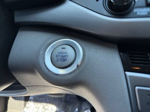 Used 2017 Hyundai Elantra SE w/ SE A/T Tech Package 03 FWD image 29