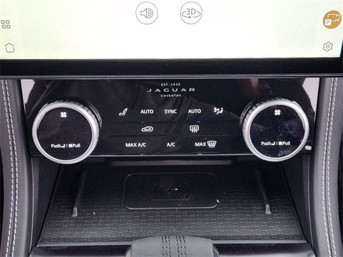 Used 2025 Jaguar F-PACE R-Dynamic S image 15