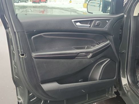 Used 2023 Ford Edge Titanium w/ Class II Trailer Tow Package image 6