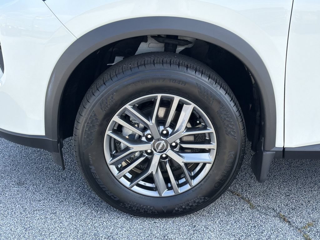 Used 2026 Nissan Rogue S FWD image 25