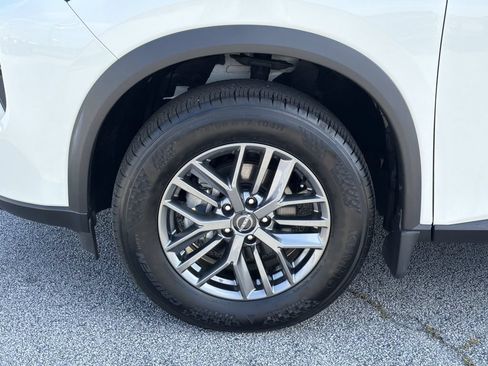 Used 2026 Nissan Rogue S FWD image 25