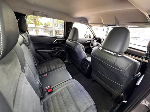 Used 2024 Mitsubishi Outlander SE AWD/4WD image 50