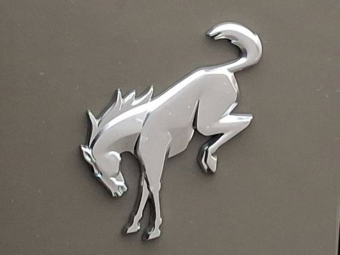 Certified 2025 Ford Bronco Outer Banks w/ Sasquatch Package image 29